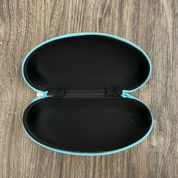 TAYLOR SWIFT - 1989 World Tour Sunglasses CASE - Picture 2 of 2